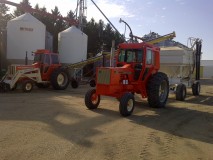 Allis Chalmers 190 and 200 at work